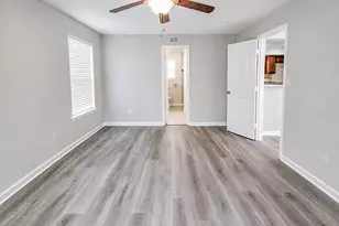 325 Old Course Dr, Friendswood, TX 77546 - Photo 7