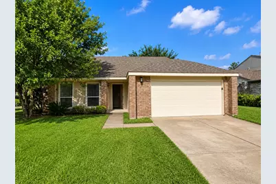 325 Old Course Drive, Friendswood, TX 77546 - Photo 1