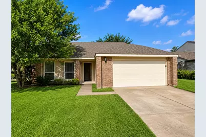 325 Old Course Drive, Friendswood, TX 77546 - Photo 1