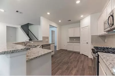 6016 Heritage Creek Lane, Conroe, TX 77304 - Photo 13