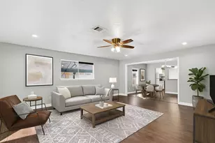 4034 Caplin St, Houston, TX 77026 - Photo 9