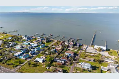 1813 Avenue A, Dickinson, TX 77539 - Photo 33