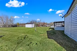 1407 Bess Rd, Dickinson, TX 77539 - Photo 27