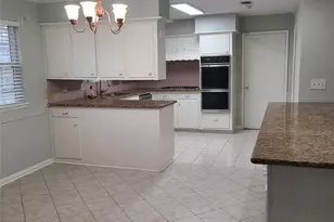 1006 Walnut Bend Ln, Houston, TX 77042 - Photo 7