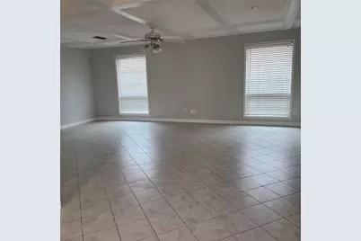 1006 Walnut Bend Lane, Houston, TX 77042 - Photo 5