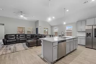 11702 Glossy Oak Ln, Houston, TX 77066 - Photo 5