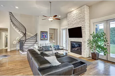 5655 Locke Lane, Houston, TX 77056 - Photo 5