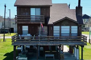 215 Redfish Dr, Freeport, TX 77541 - Photo 5