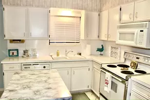 215 Redfish Dr, Freeport, TX 77541 - Photo 17