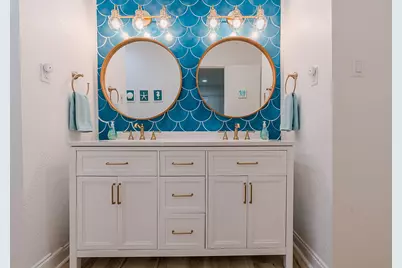 13826 Pirates Beach Boulevard, Galveston, TX 77554 - Photo 27