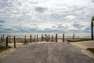 13826 Pirates Beach Boulevard, Galveston, TX 77554 - Photo 49