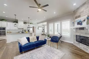 1508 N Blue Bonnet Ln, Angleton, TX 77515 - Photo 3