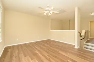 413 Sun River Ln, League City, TX 77539 - Photo 17