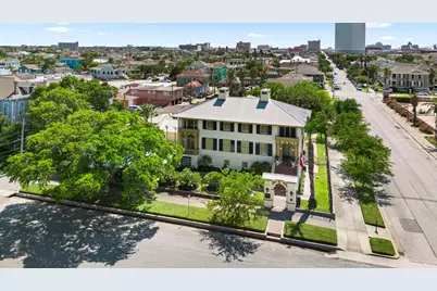 1301 Market Street, Galveston, TX 77550 - Photo 3