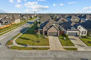 13026 Oleander Bay Ln, Texas City, TX 77568 - Photo 3
