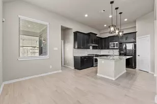 13026 Oleander Bay Ln, Texas City, TX 77568 - Photo 9