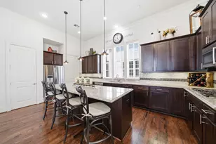 5750 Kiam St, Houston, TX 77007 - Photo 13