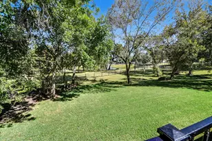 101 Lakeview Cir, Friendswood, TX 77546 - Photo 41