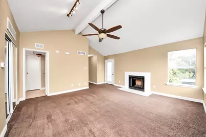 2011 Spenwick Drive #220, Houston, TX 77055 - Photo 3