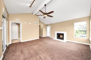 2011 Spenwick Dr, Houston, TX 77055 - Photo 3