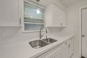 12307 Waldemar Dr, Houston, TX 77077 - Photo 19