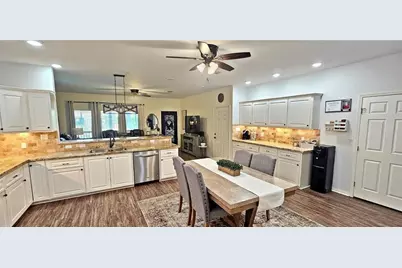 201 Smith Street, Columbus, TX 78934 - Photo 5