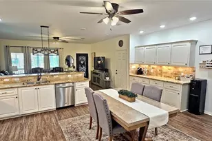 201 Smith St, Columbus, TX 78934 - Photo 5