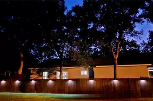 201 Smith St, Columbus, TX 78934 - Photo 17
