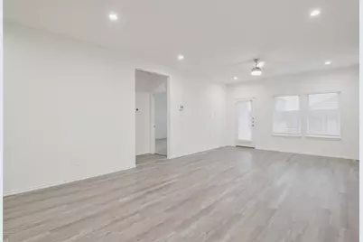 1055 Llano Trail, Dayton, TX 77535 - Photo 17