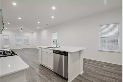 1055 Llano Trail, Dayton, TX 77535 - Photo 9