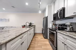 660 Wilcrest Dr, Houston, TX 77042 - Photo 7
