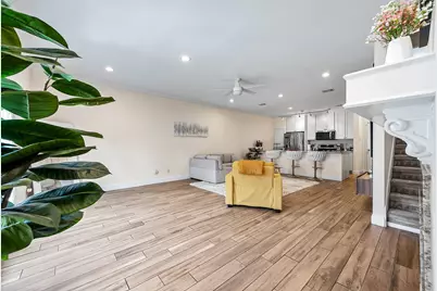 660 Wilcrest Drive #660, Houston, TX 77042 - Photo 3