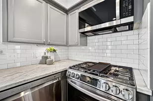 10935 Piping Rock Ln, Houston, TX 77042 - Photo 17