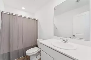 9803 Wembley Vis Ct, Baytown, TX 77521 - Photo 15