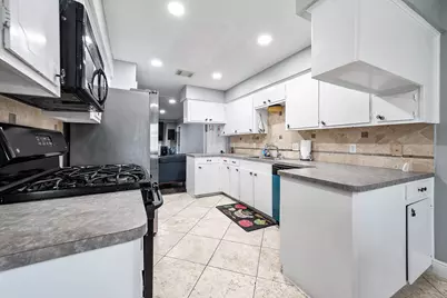 902 S Kaufman Drive, Deer Park, TX 77536 - Photo 9