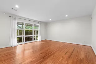 10518 Mayfield Rd, Houston, TX 77043 - Photo 5