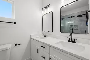 6302 Ezzard Charles Ln, Houston, TX 77091 - Photo 13