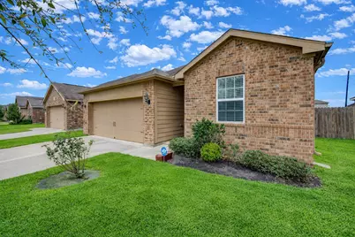 9443 Sky Blue Drive, Rosharon, TX 77583 - Photo 1