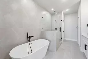 1942 Purswell Rd, Houston, TX 77055 - Photo 29