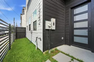 1942 Purswell Rd, Houston, TX 77055 - Photo 5