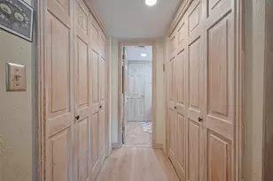 674 S Ripple Creek Dr, Houston, TX 77057 - Photo 25