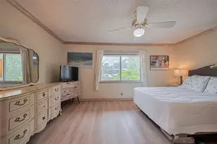 674 S Ripple Creek Dr, Houston, TX 77057 - Photo 23