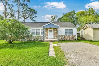 2807 Fannin Street, La Marque, TX 77568 - Photo 1