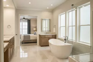 5916 Cottage Grove Lake Dr, Houston, TX 77007 - Photo 11
