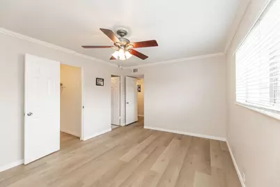 2101 Fountain View Drive #46C, Houston, TX 77057 - Photo 19