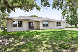 1145 Cuniff, Sour Lake, TX 77659 - Photo 3