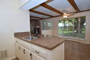 8331 Langdon Ln, Houston, TX 77036 - Photo 7