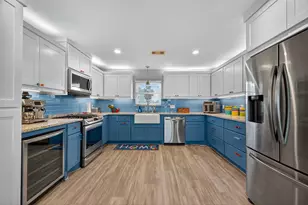 523 Pompano St, Bayou Vista, TX 77563 - Photo 23