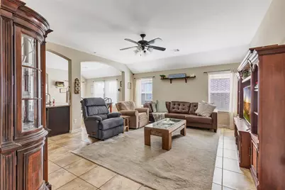 6715 Hunters Trace Lane, Baytown, TX 77521 - Photo 11