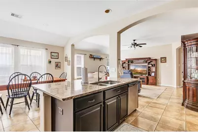 6715 Hunters Trace Lane, Baytown, TX 77521 - Photo 19